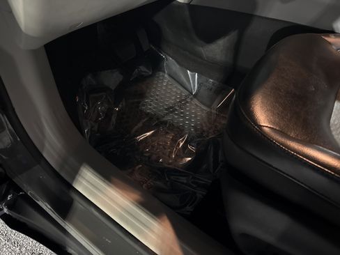 Used 2023 Jeep Compass Latitude w/ Convenience Group image 19