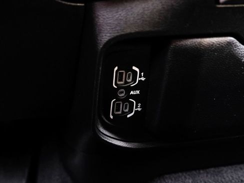 Used 2020 RAM 2500 Laramie image 26