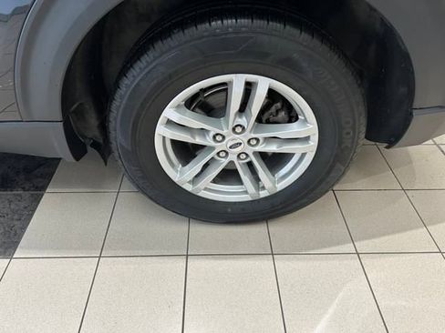 Used 2023 Ford Explorer XLT w/ Equipment Group 202A image 31