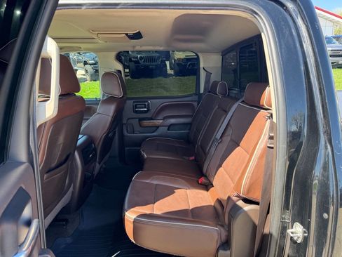 Used 2015 Chevrolet Silverado 1500 High Country image 12