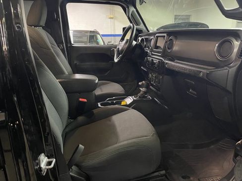 Used 2021 Jeep Wrangler Unlimited Sport image 18