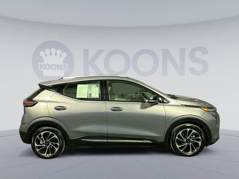 Used 2023 Chevrolet Bolt EUV Premier w/ Super Cruise Package image 8