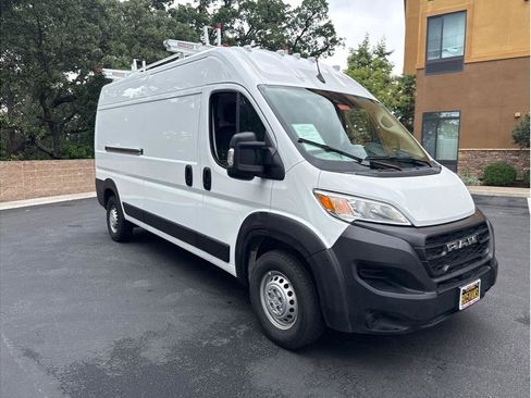 Used 2024 RAM ProMaster 2500 FWD image 5