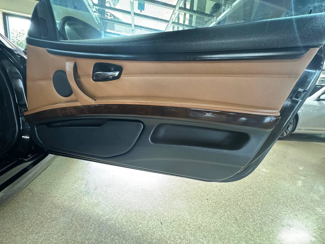 Used 2011 BMW 328i Convertible RWD image 10