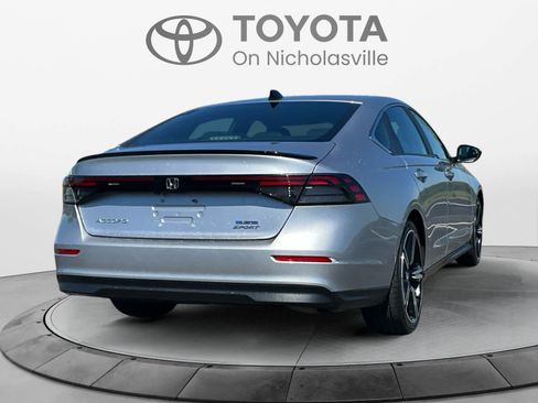 Used 2024 Honda Accord Sport image 5