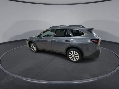 Used 2020 Subaru Outback Premium image 6