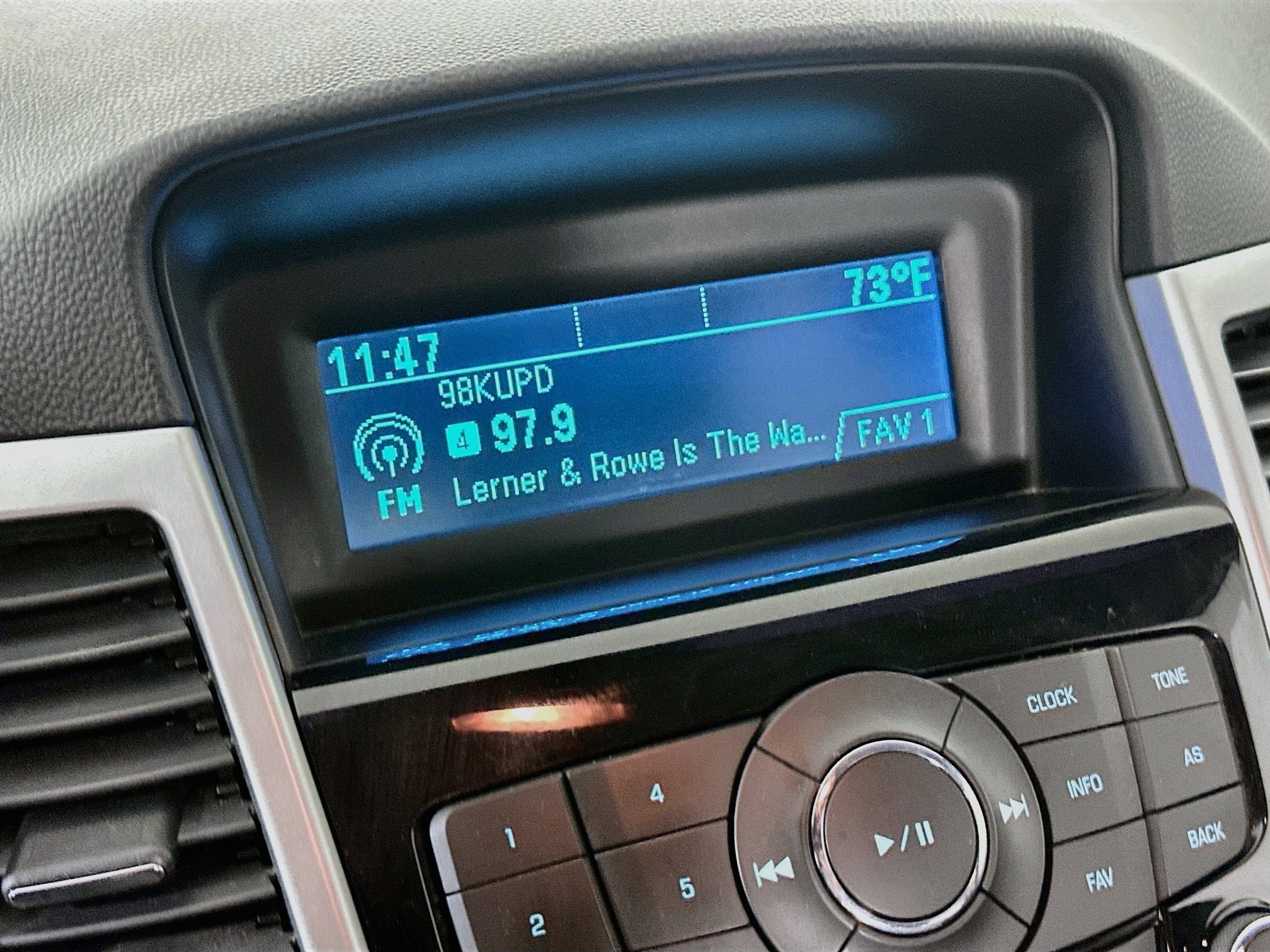 Used 2014 Chevrolet Cruze LS FWD image 19
