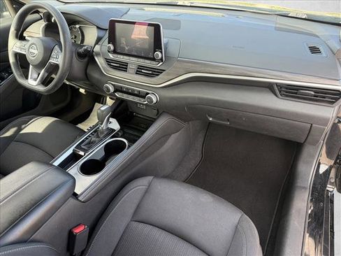 Used 2023 Nissan Altima 2.5 SV image 13