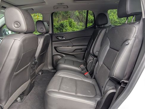 Used 2023 GMC Acadia SLT w/ Elevation Edition FWD image 25