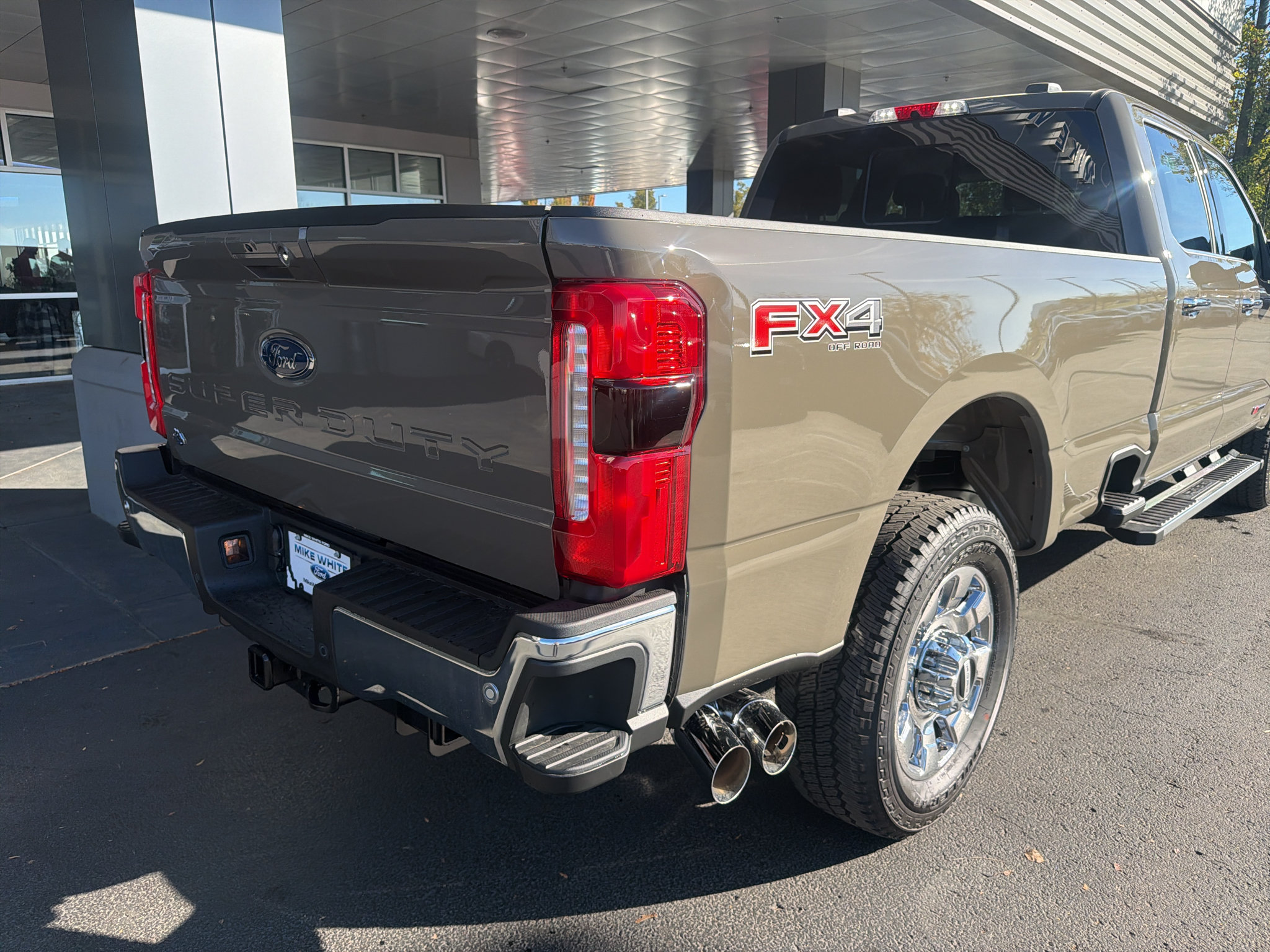 New 2026 Ford F350 Lariat w/ Chrome Package AWD/4WD image 12