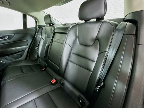 Used 2024 Volvo S60 B5 Core image 24