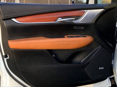 Certified 2024 Cadillac XT5 Premium Luxury image 21