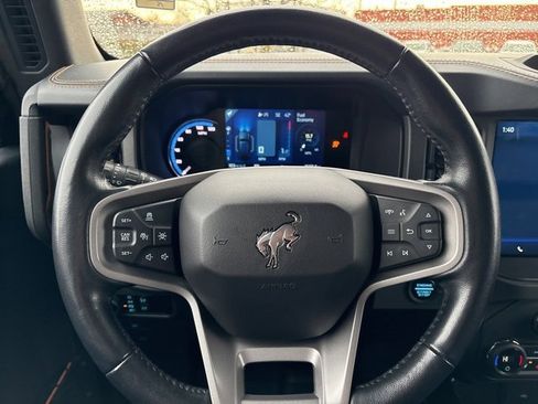 Used 2024 Ford Bronco Badlands image 19