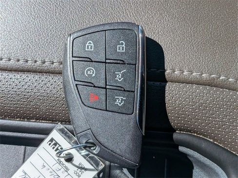 Used 2022 GMC Yukon XL SLT w/ SLT Luxury Package image 35