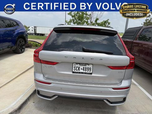 Used 2023 Volvo XC60 B5 Ultimate w/ Climate Package FWD image 4