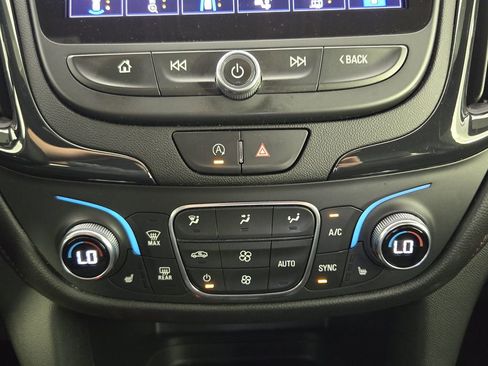 Used 2023 Chevrolet Equinox RS w/ RS Leather Package FWD image 20