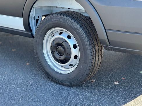 New 2025 Ford Transit 250 148 Medium Roof image 6