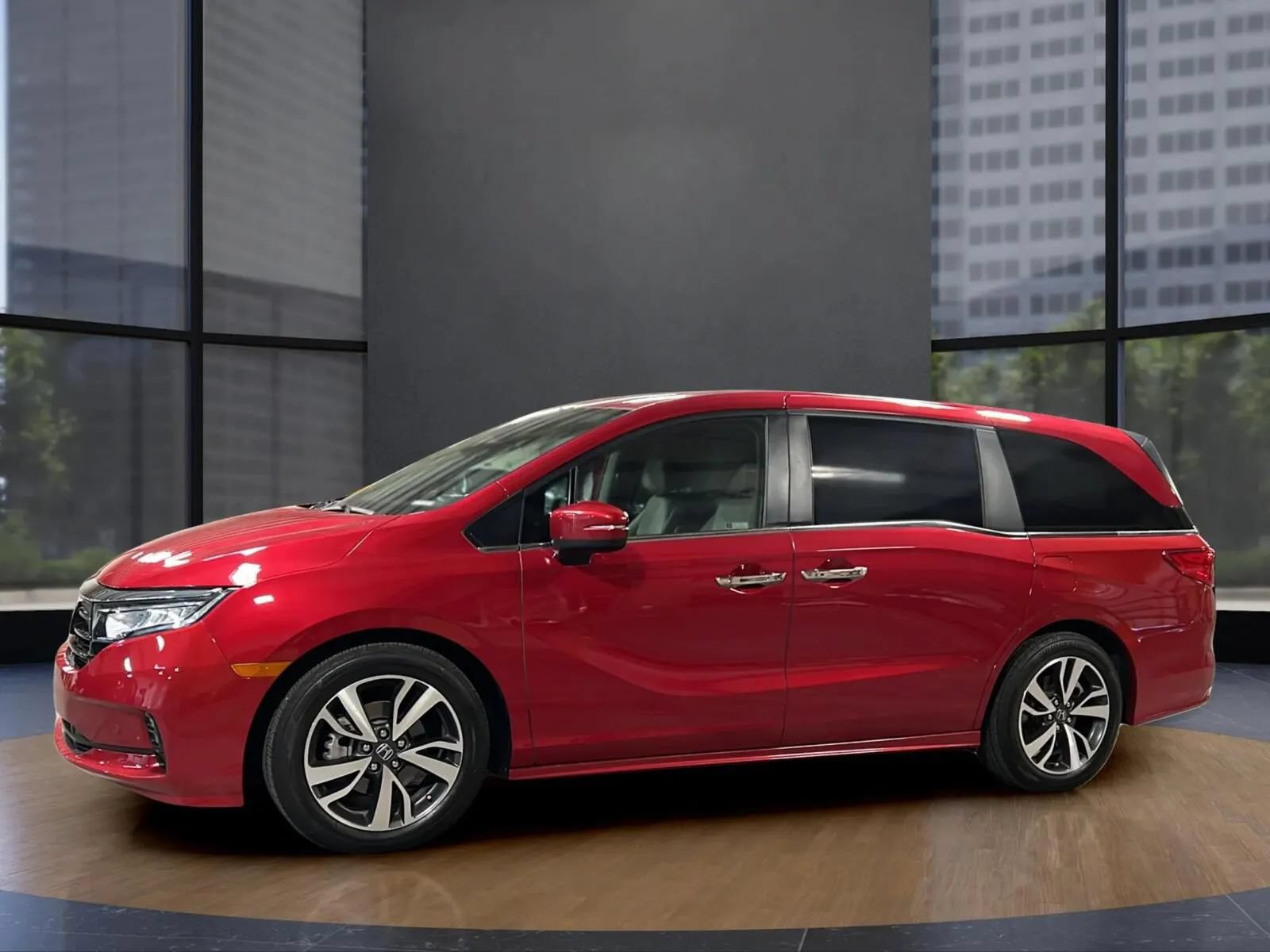 Used 2024 Honda Odyssey Touring image 5