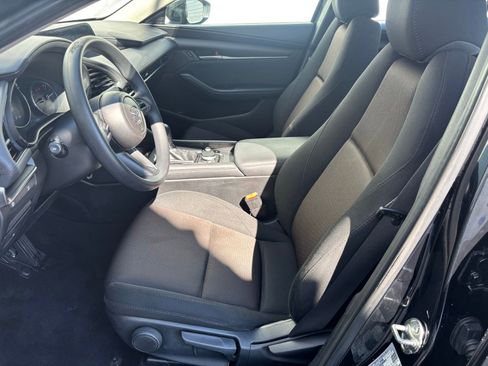 Used 2020 MAZDA MAZDA3 Sedan image 13