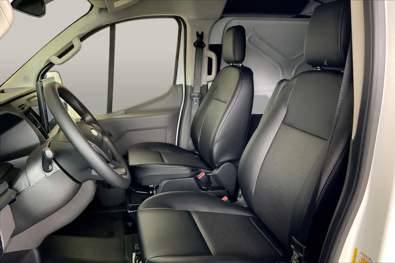 New 2026 Ford Transit 150 Low Roof w/ Load Area Protection Package RWD image 9