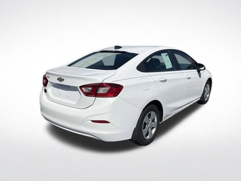 Used 2018 Chevrolet Cruze LS FWD image 15