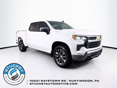 Used 2022 Chevrolet Silverado 1500 LT image 1