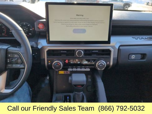 Used 2025 Toyota Tacoma TRD Sport w/ TRD Sport Upgrade Package image 21