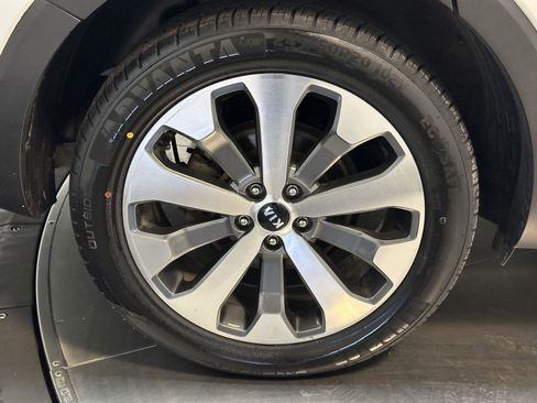 Used 2020 Kia Telluride S image 16