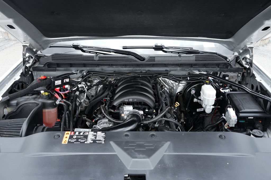 Used 2017 Chevrolet Silverado 1500 LTZ Z71 w/ LTZ Plus Package AWD/4WD image 13