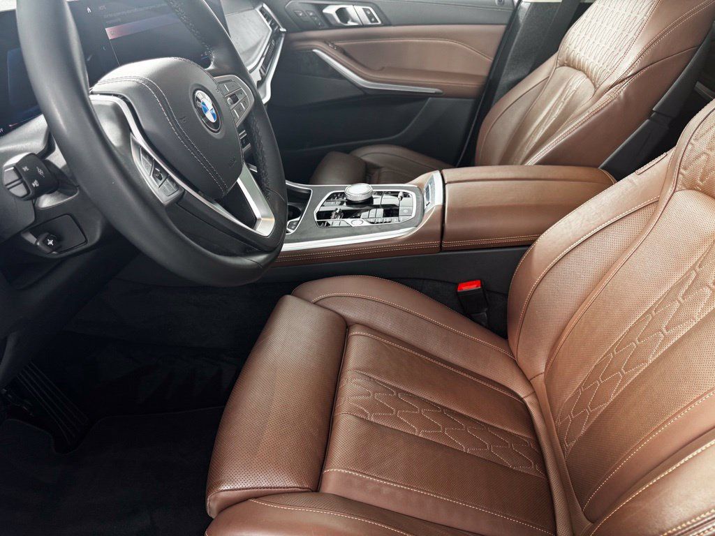Certified 2023 BMW X7 xDrive40i w/ Executive Package AWD/4WD image 15