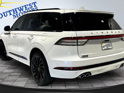 Used 2023 Lincoln Aviator Black Label w/ Jet Package AWD/4WD image 5