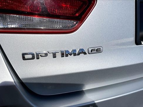 Used 2020 Kia Optima LX image 28