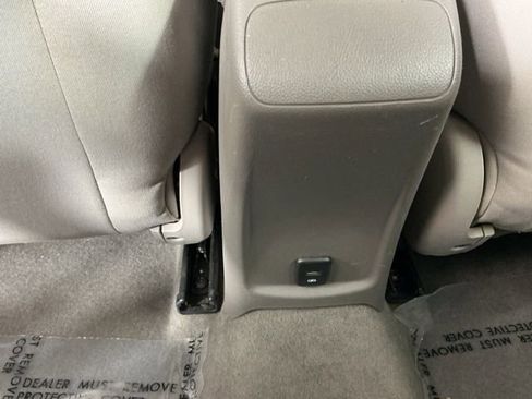 Used 2018 Chevrolet Cruze LT w/ Sun And Sound Package image 23