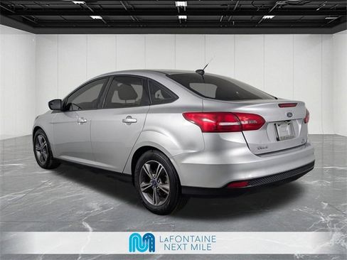 Used 2017 Ford Focus SE image 3