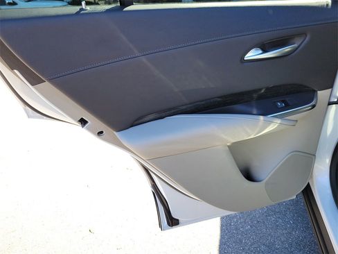 Used 2023 Cadillac XT4 Premium Luxury image 21