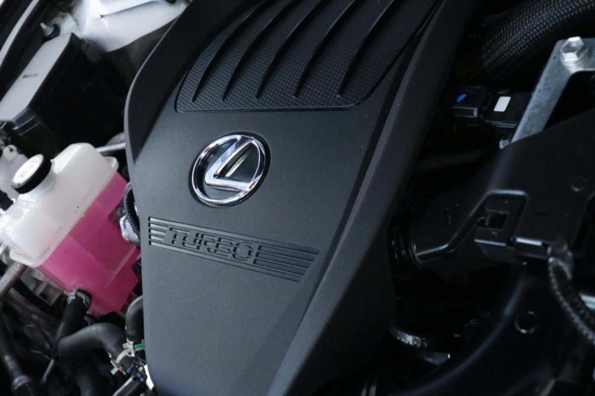 Used 2024 Lexus RX 350 Premium w/ Cold Area Package FWD image 8
