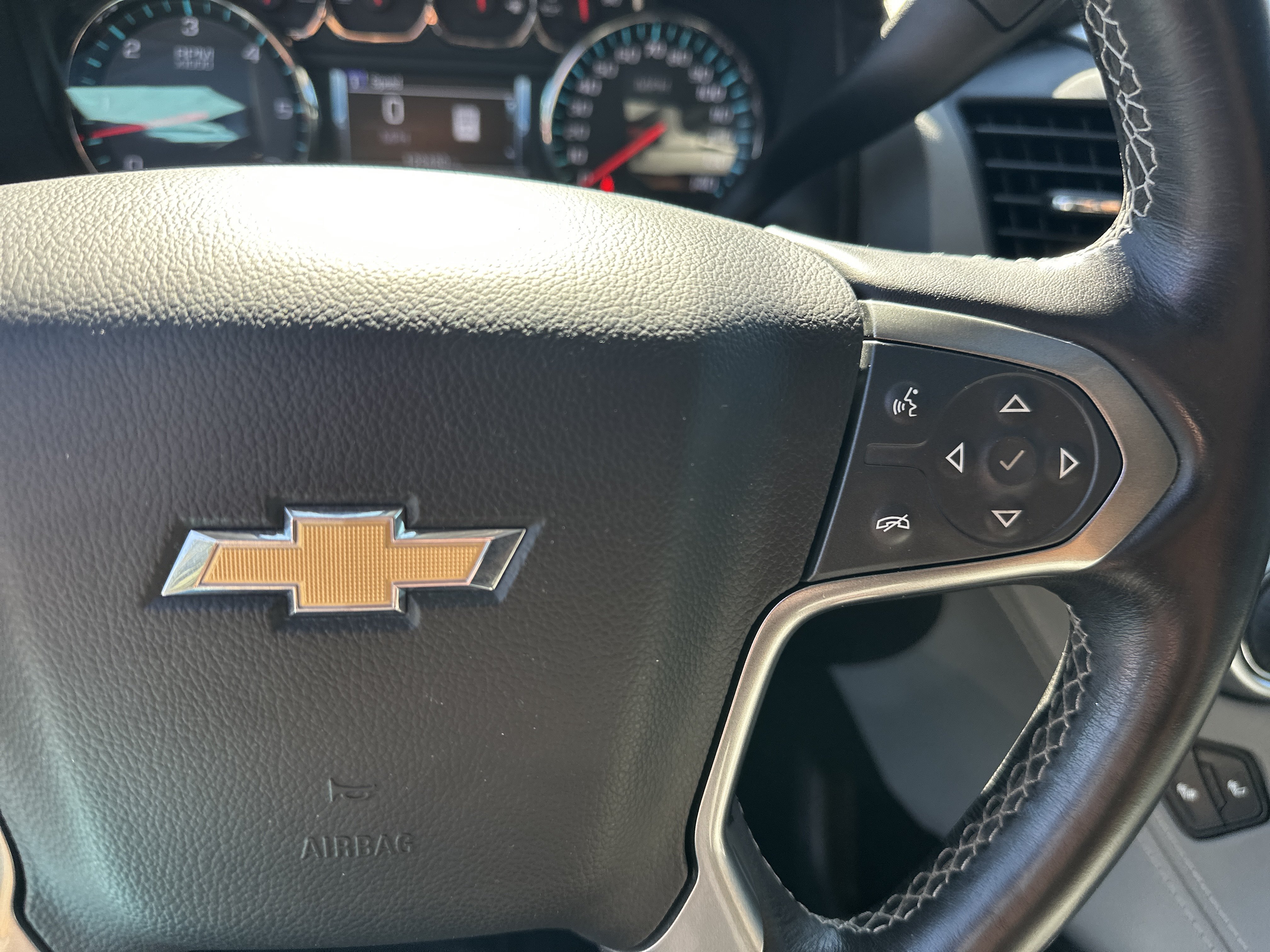 Used 2020 Chevrolet Suburban LT AWD/4WD image 26