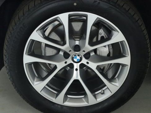 Used 2026 BMW X5 xDrive40i w/ Climate Comfort Package image 39