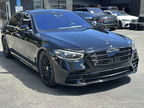 Used 2022 Mercedes-Benz S 500 4MATIC w/ AMG Line Package image 6