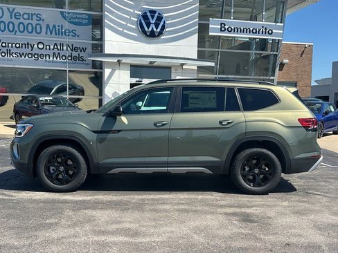 New 2026 Volkswagen Atlas Peak Edition AWD/4WD image 2