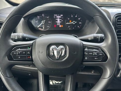 Used 2025 RAM ProMaster 2500 w/ Convenience Group FWD image 14