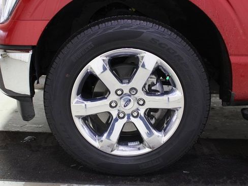 Certified 2022 Ford F150 XLT w/ Equipment Group 302A High image 25