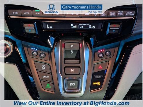 Certified 2025 Honda Odyssey Elite image 24