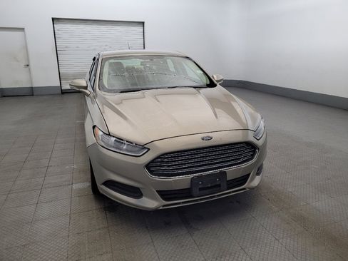 Used 2016 Ford Fusion SE image 14