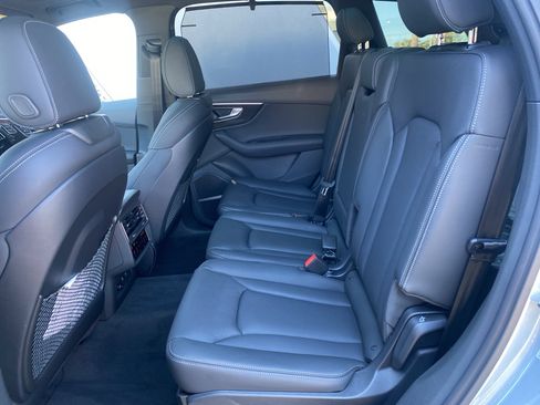 New 2025 Audi Q7 3.0T Prestige image 16
