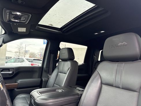 Used 2020 Chevrolet Silverado 1500 High Country w/ Technology Package image 28