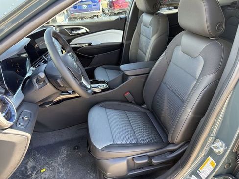New 2026 Chevrolet Trax LT w/ Midnight Edition image 12