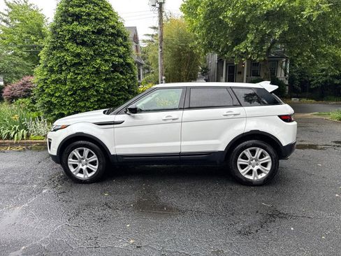 Used 2018 Land Rover Range Rover Evoque SE Premium AWD/4WD image 7