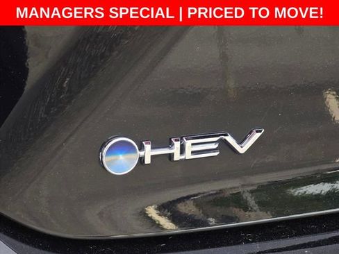 Used 2025 Toyota Camry LE FWD image 32