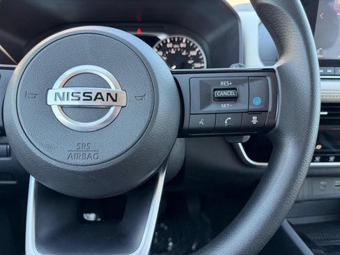 Used 2021 Nissan Rogue SV AWD/4WD image 34